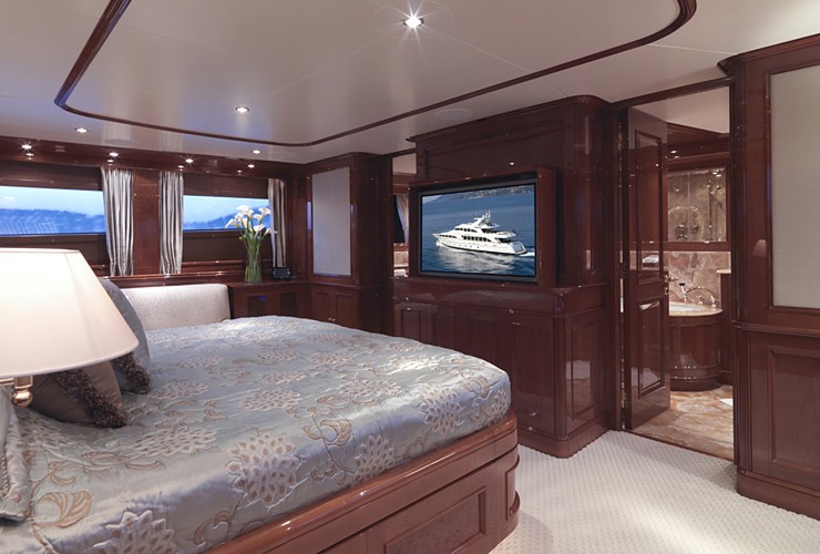 Yacht ENCHANTRESS, Benetti Yachts | CHARTERWORLD Luxury Superyacht Charters